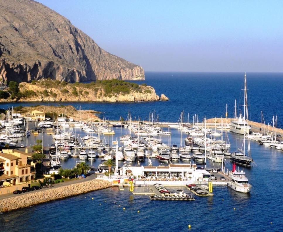 Apartamento En Lujoso Puerto Deportivo Алтеа Екстериор снимка