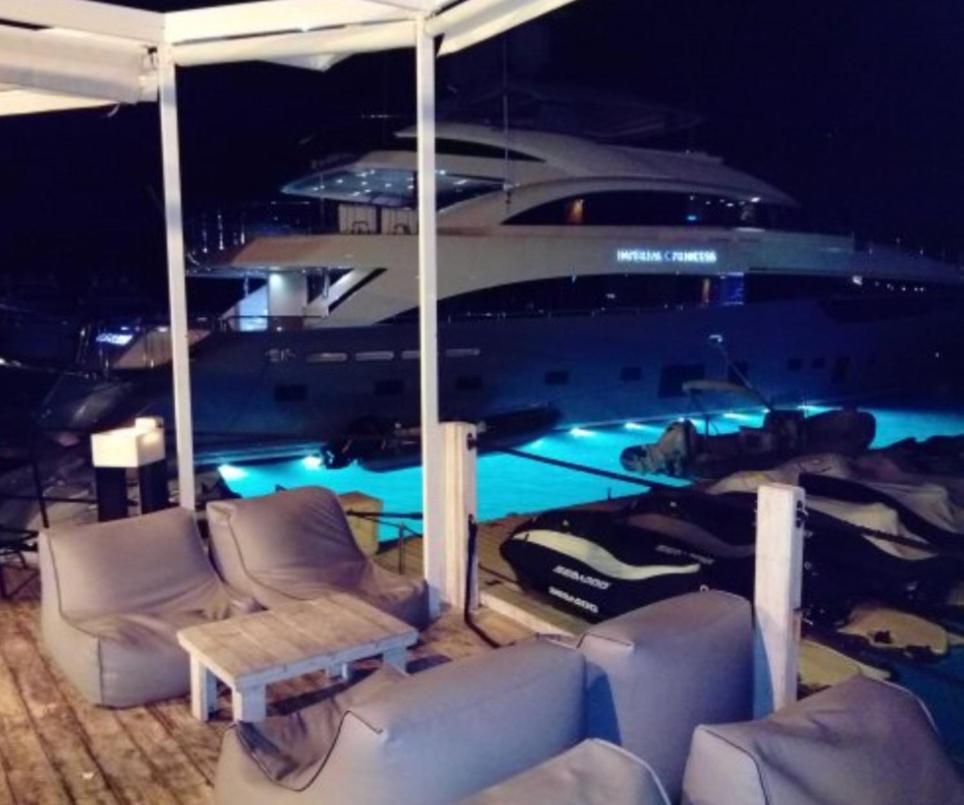 Apartamento En Lujoso Puerto Deportivo Алтеа Екстериор снимка