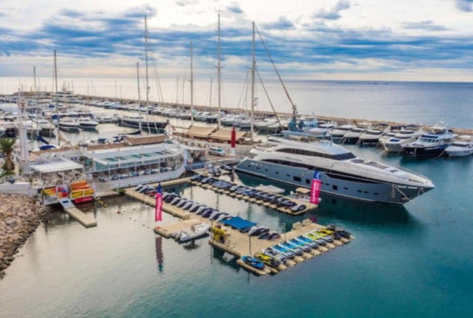 Apartamento En Lujoso Puerto Deportivo Алтеа Екстериор снимка